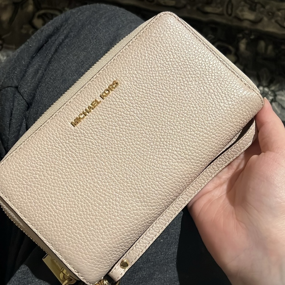 Jet Set Large Flat Multi Function Phone Case/Wall… - image 1